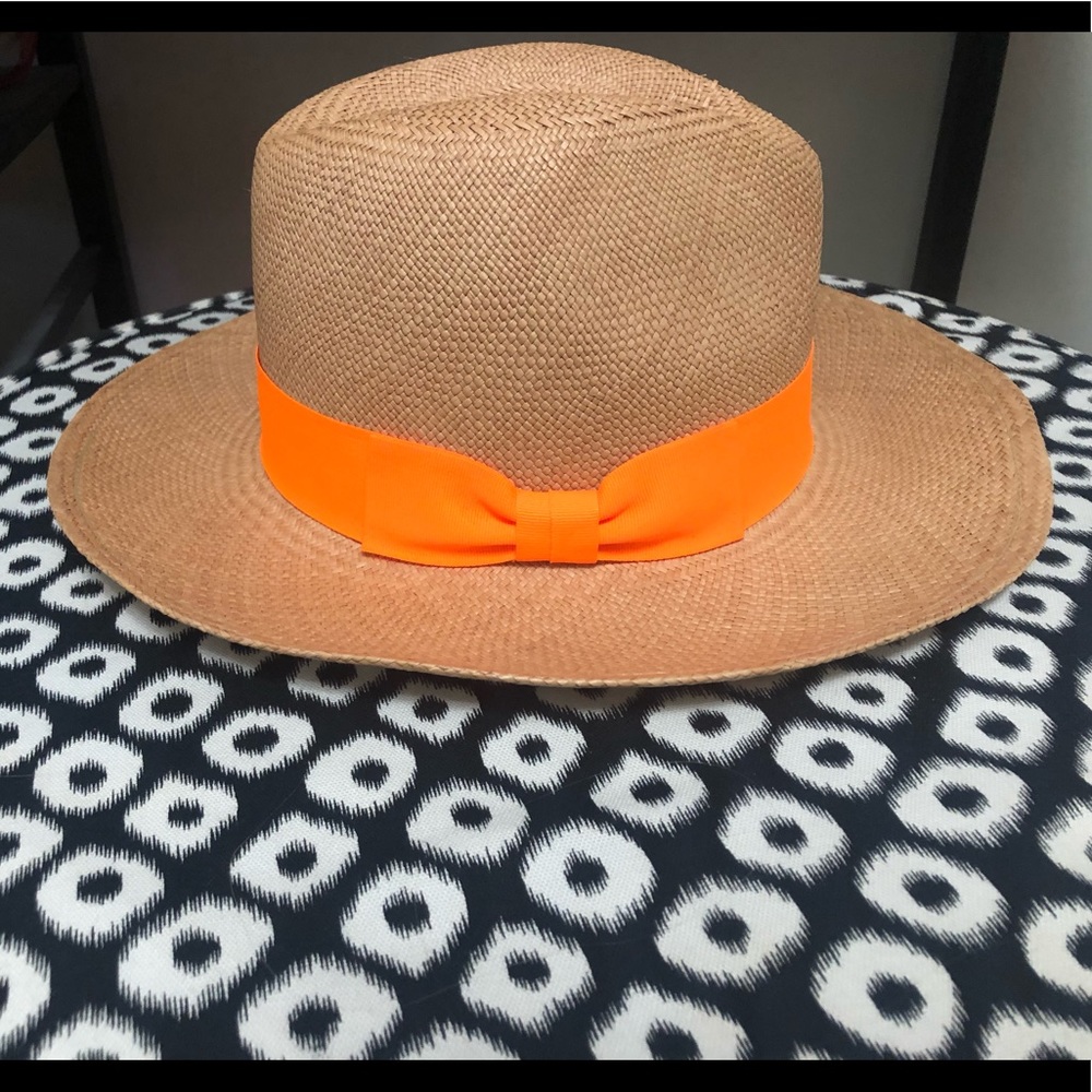 NWT Neon Medium Brim Hat